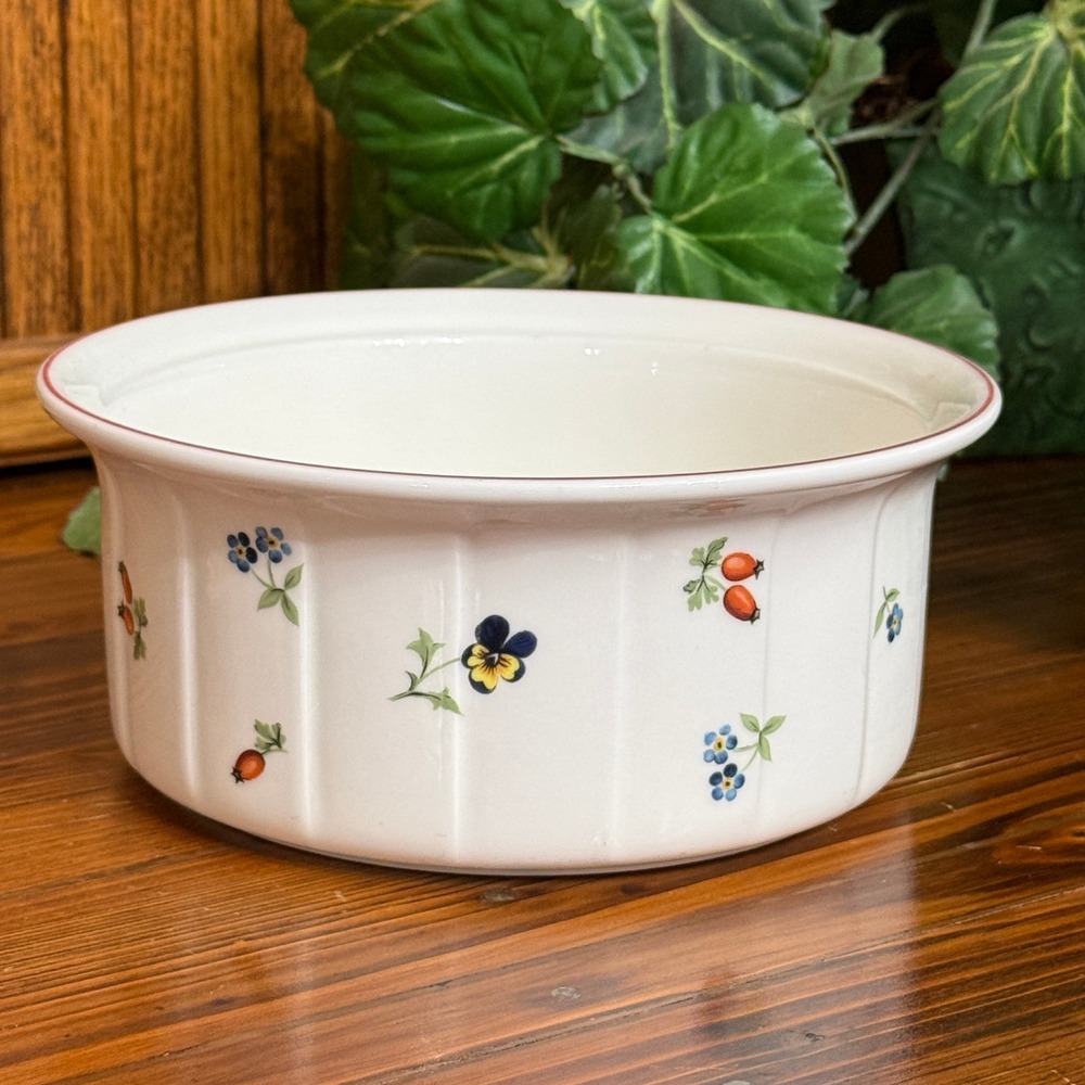 Villeroy & Boch Petite Fleur Souffle Dish Round Baker White Floral